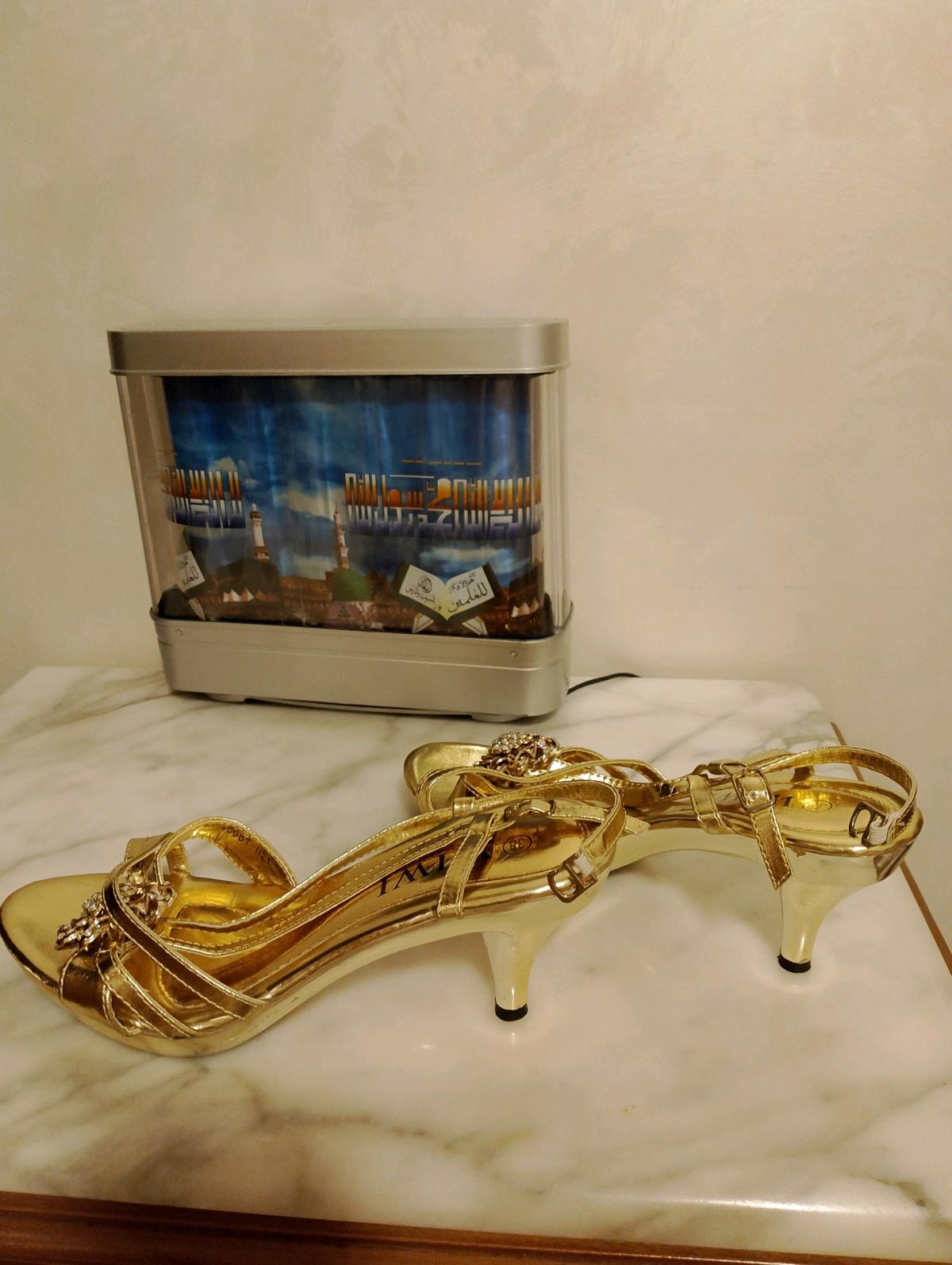 فطيمة في في