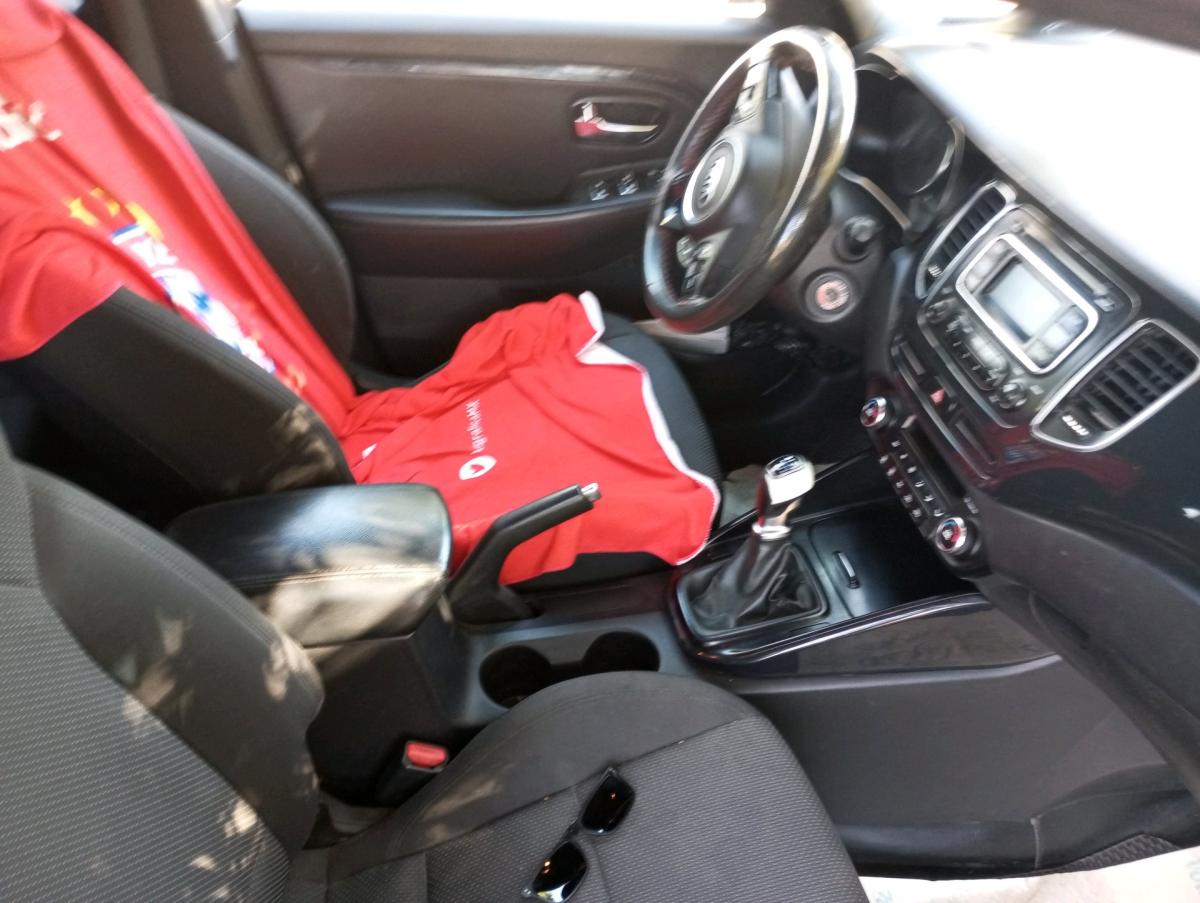 Kia carens 7places 17 crdi anne 2015