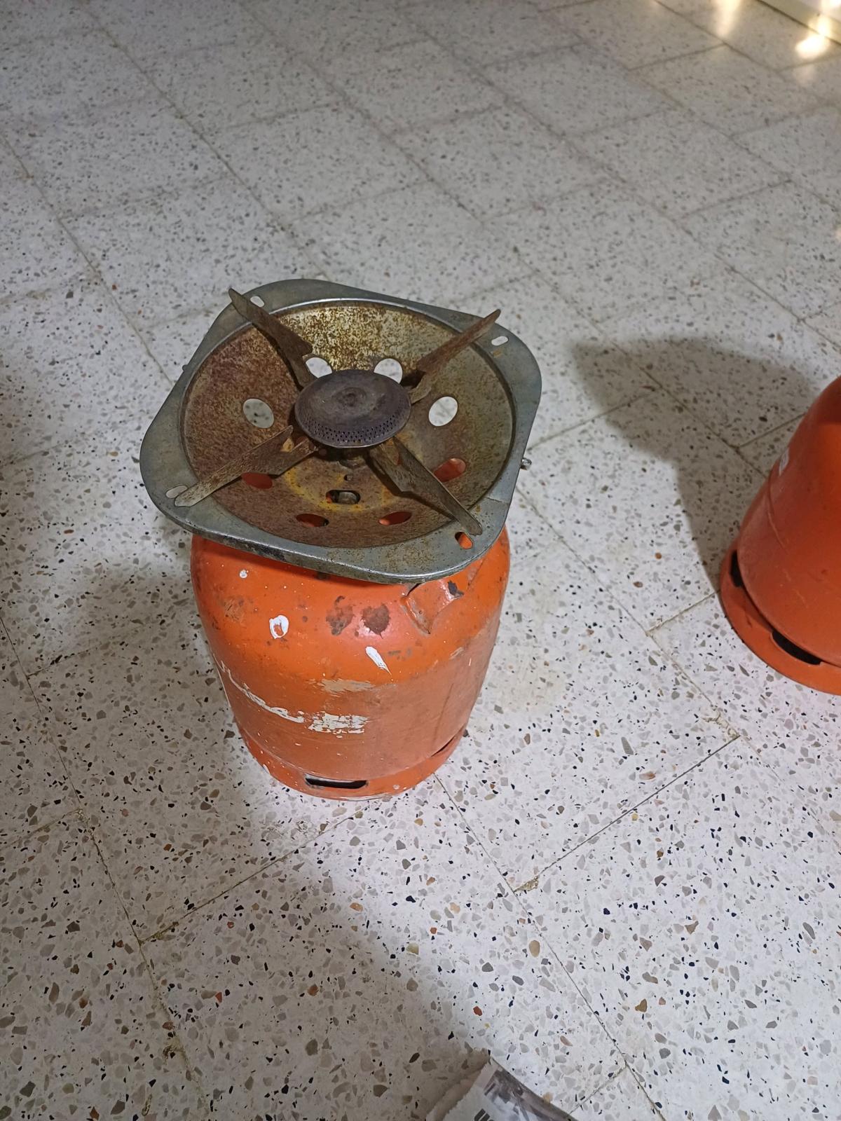 قرعة غاز مع الريشو تاعها