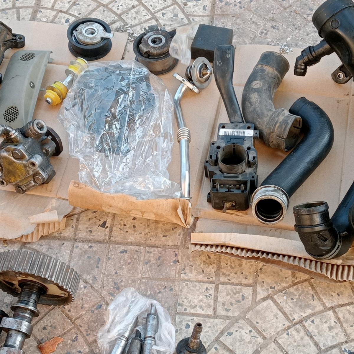 قطع غيار سيارة  قولف4 ورونو