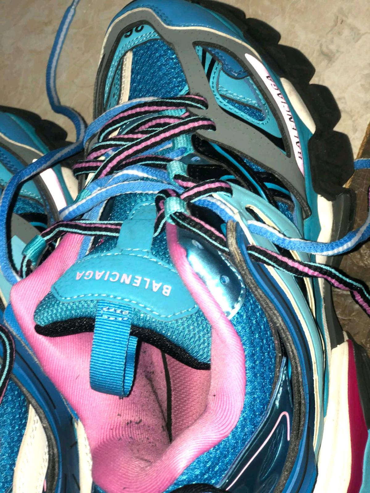 حذاء ستايل Balenciaga Triple