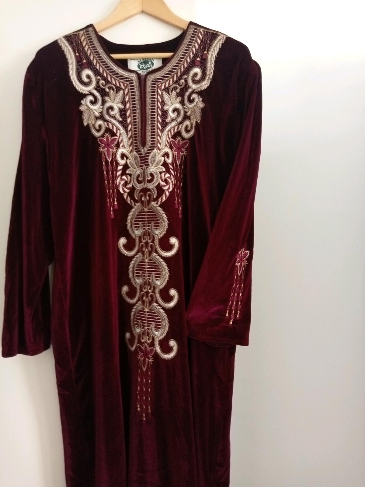 Trs belle Djeba neuve en velours  prix 1800Da