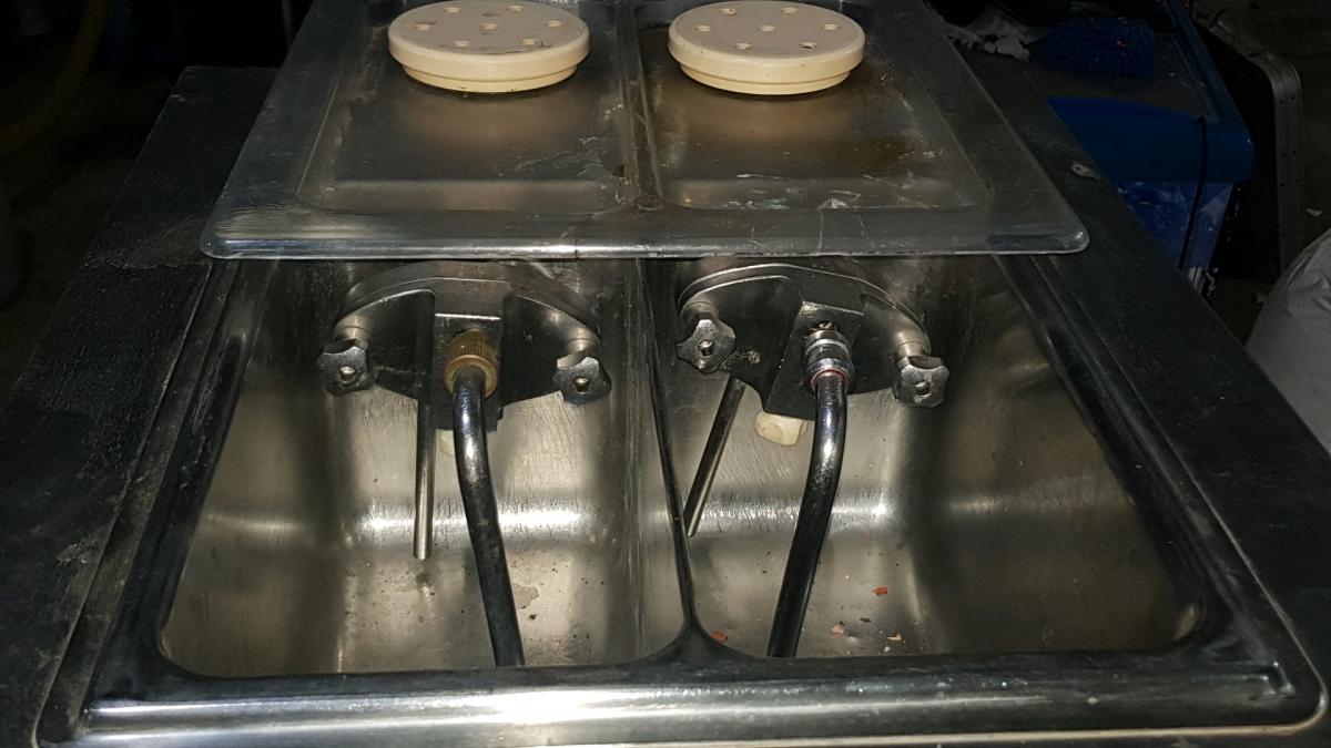 ألة مثلجات إيطالية