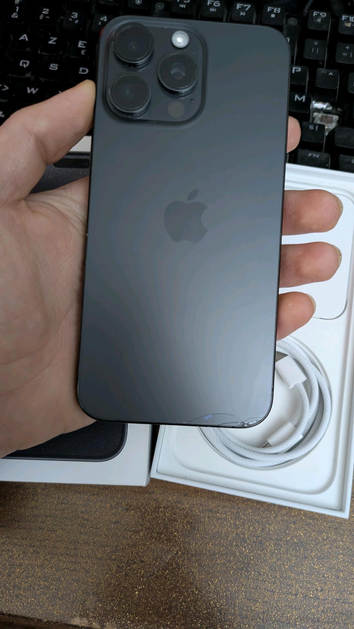 iPhone 15 Pro max