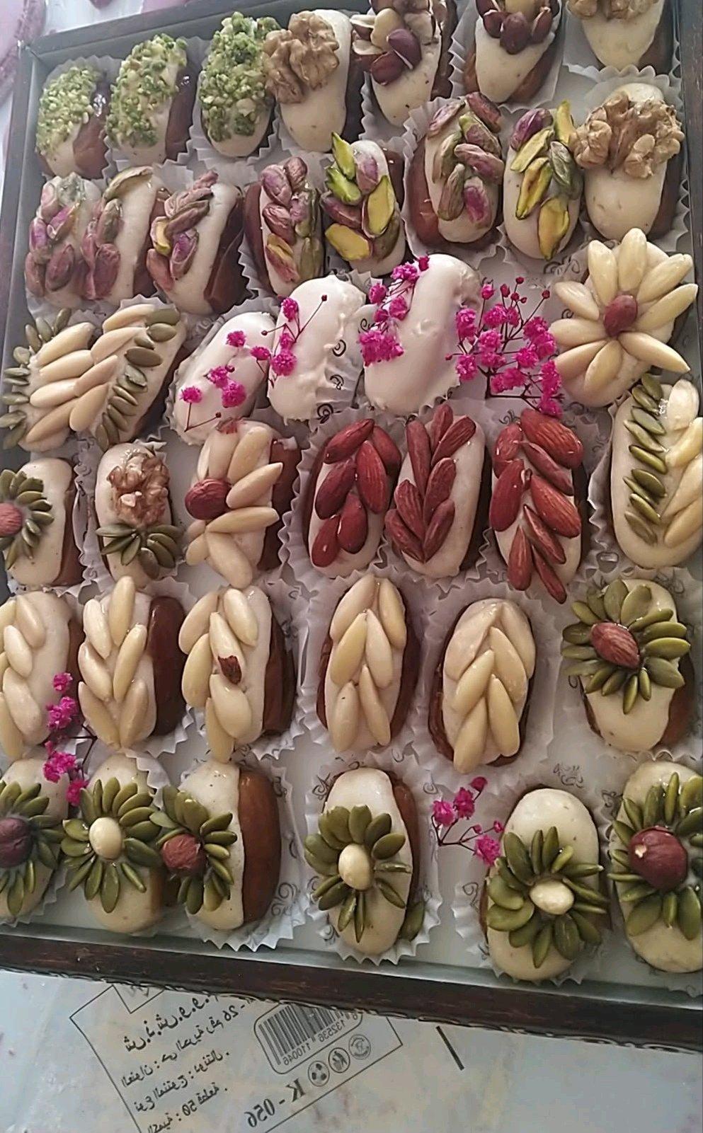 تمر بريستيج بالمكسرات وعينة اللوز بنة زمان مميزة وتستاهل الت