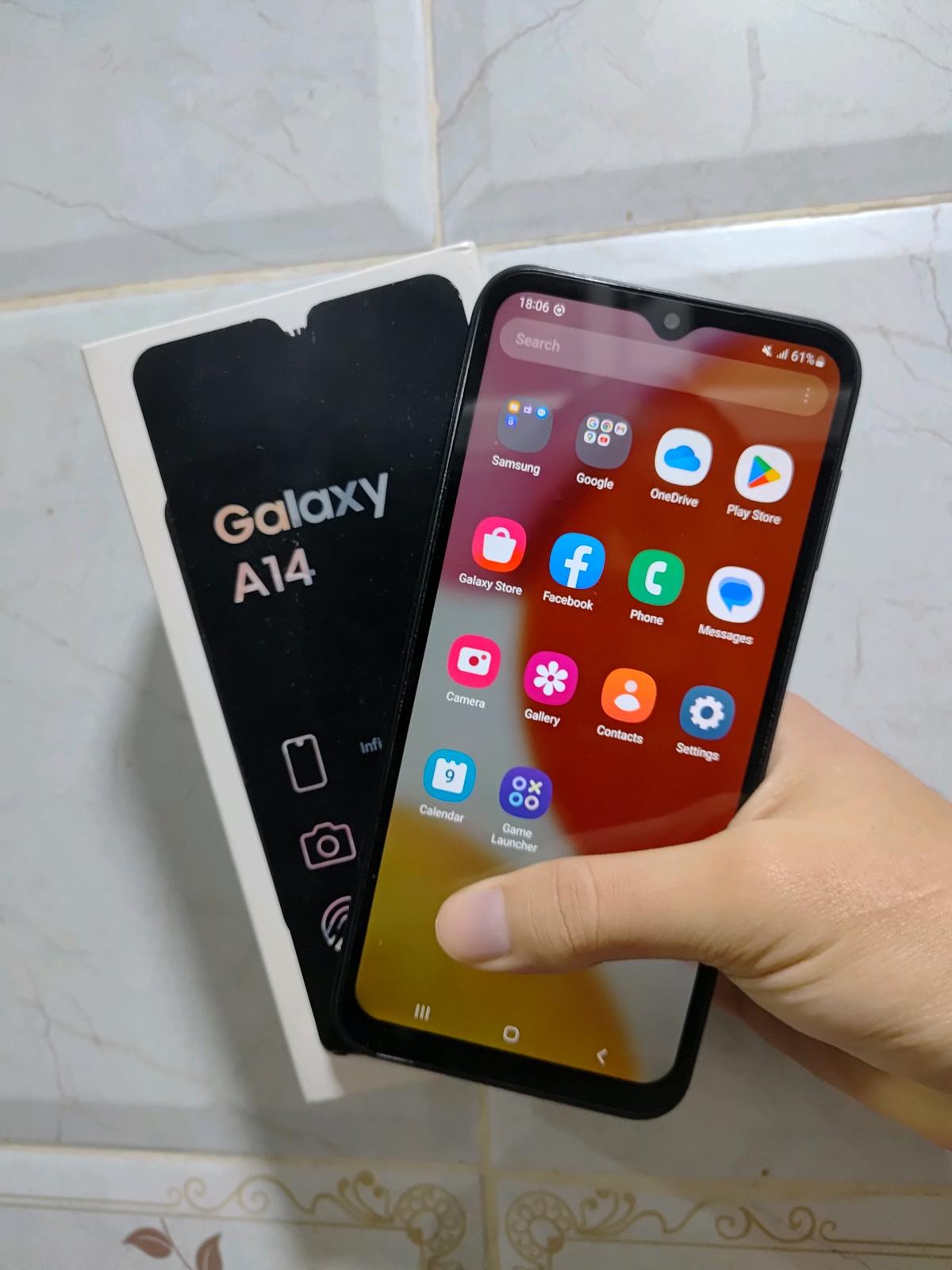 Samsung a14 avec la boite