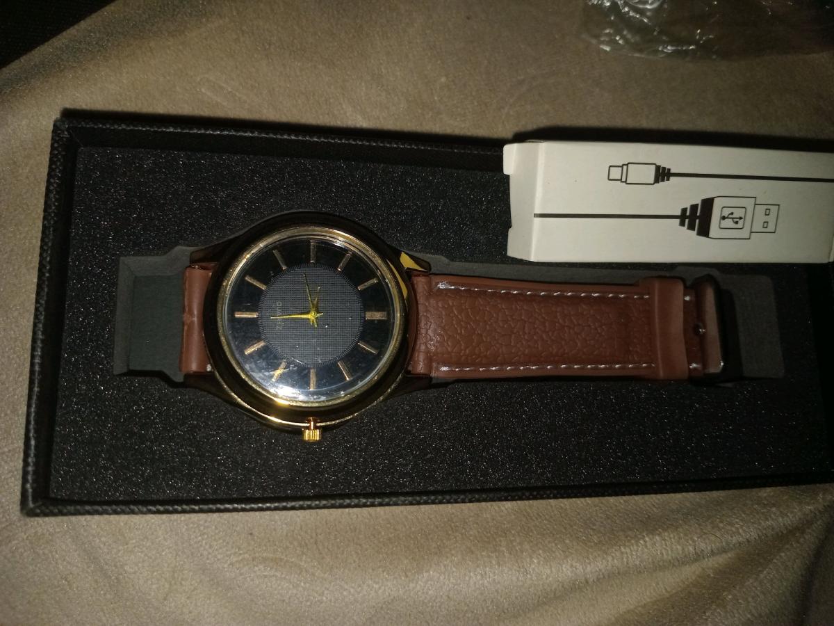 ساعة انيقة بولاعة