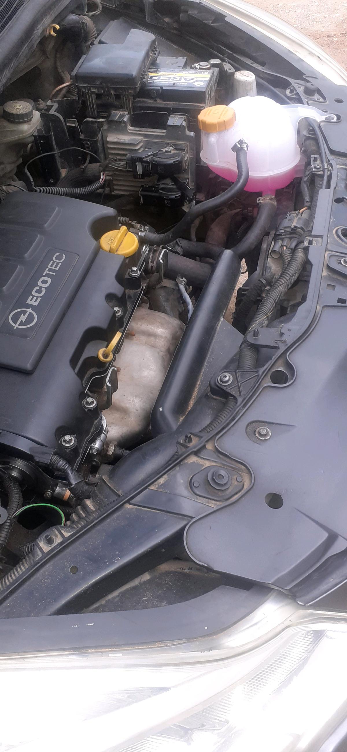 opel corsa 1 2 essence an 2012