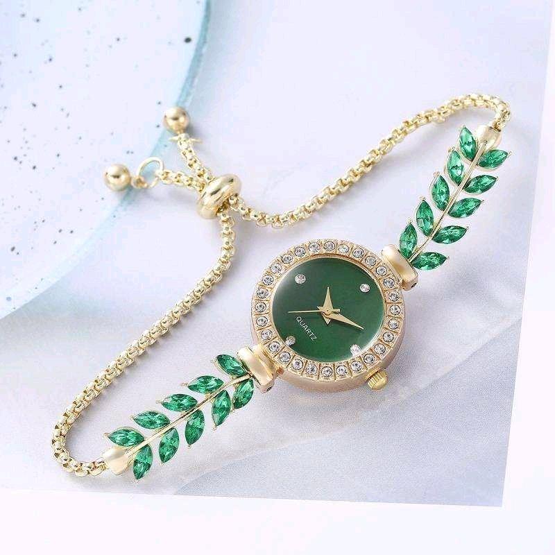 أسورة نسائية فاخرة