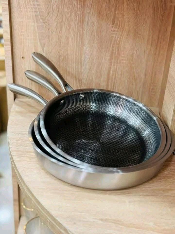 طقم المقلاة الاحترافي بتقنية قرص العسل 3 قطع