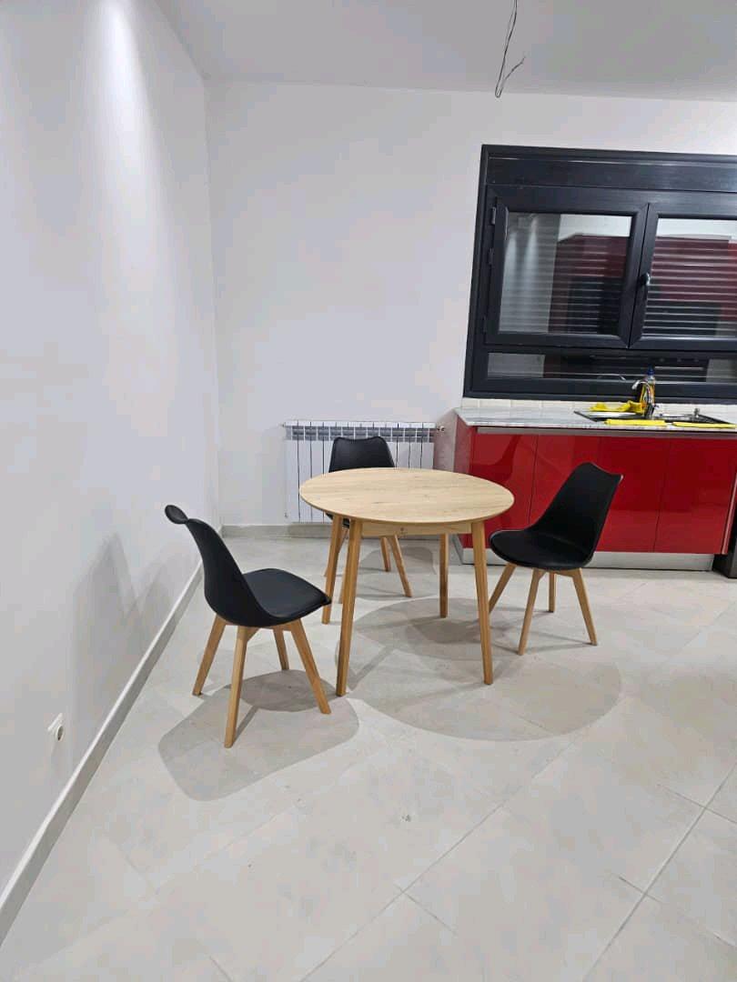 شقة F4 فيني للبيع بعقد ملكية ودفتر عقاري 0540755291