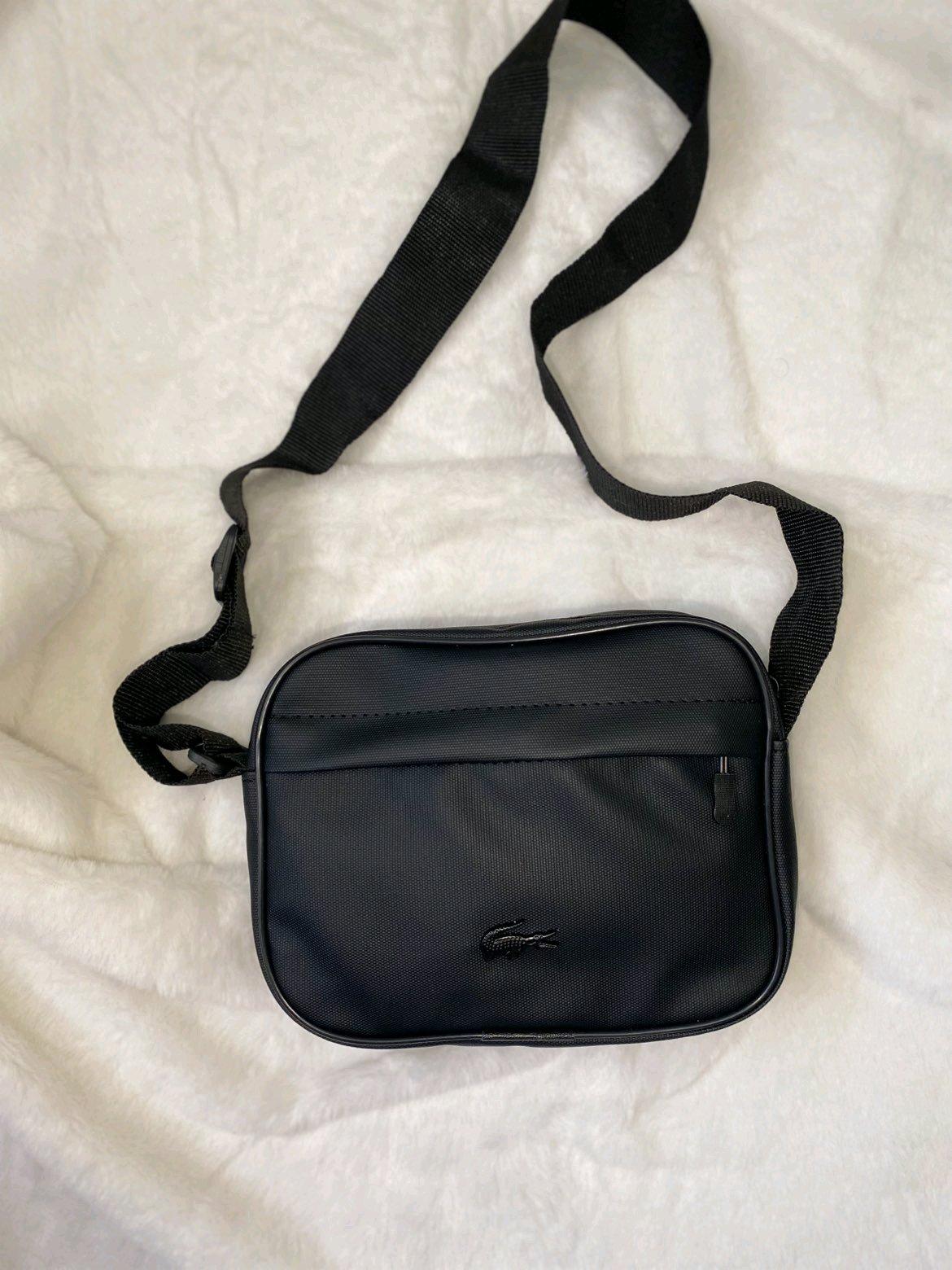 ساكوشات Lacoste