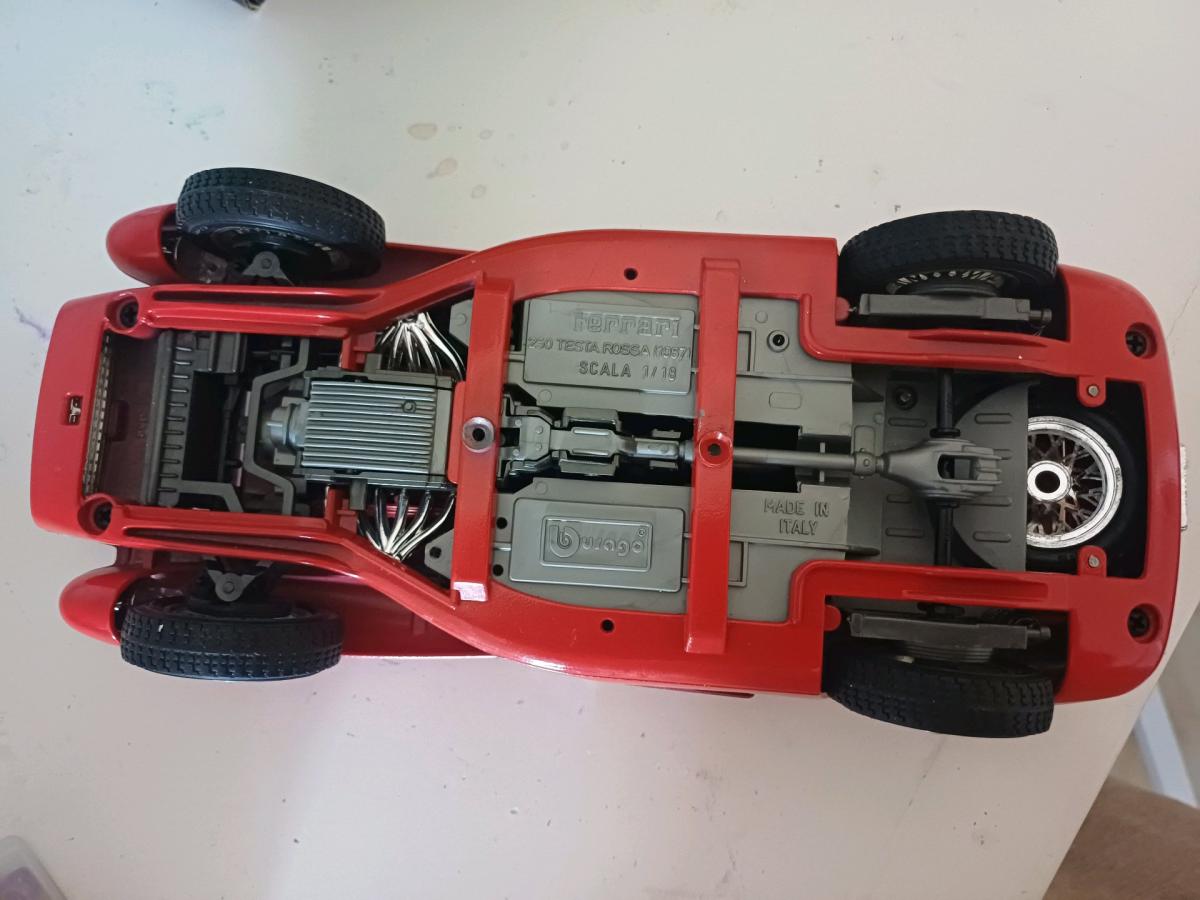 Bburago 1957 Ferrari 250 Testa Rossa  نموذج