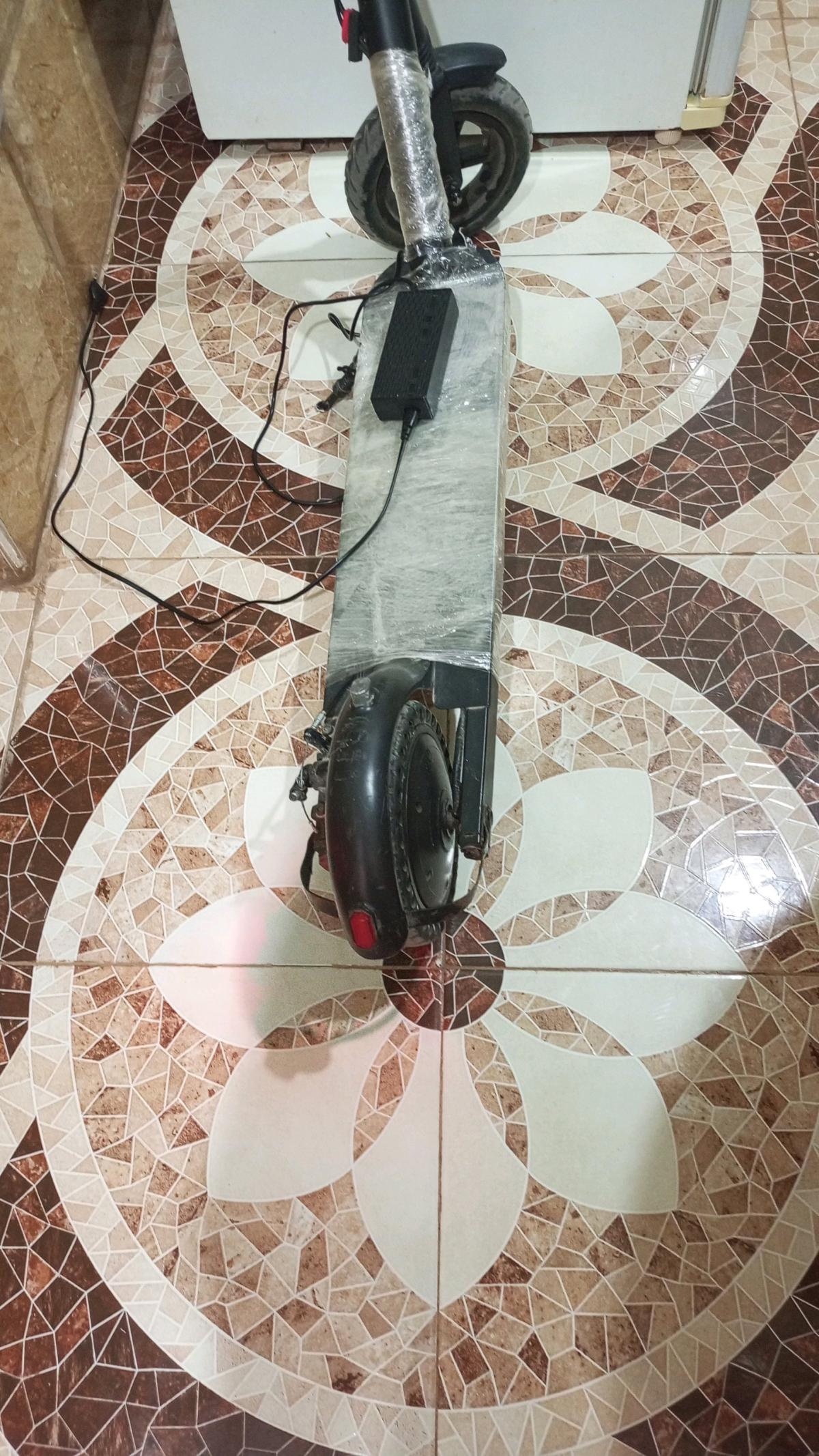 Electric scooter
