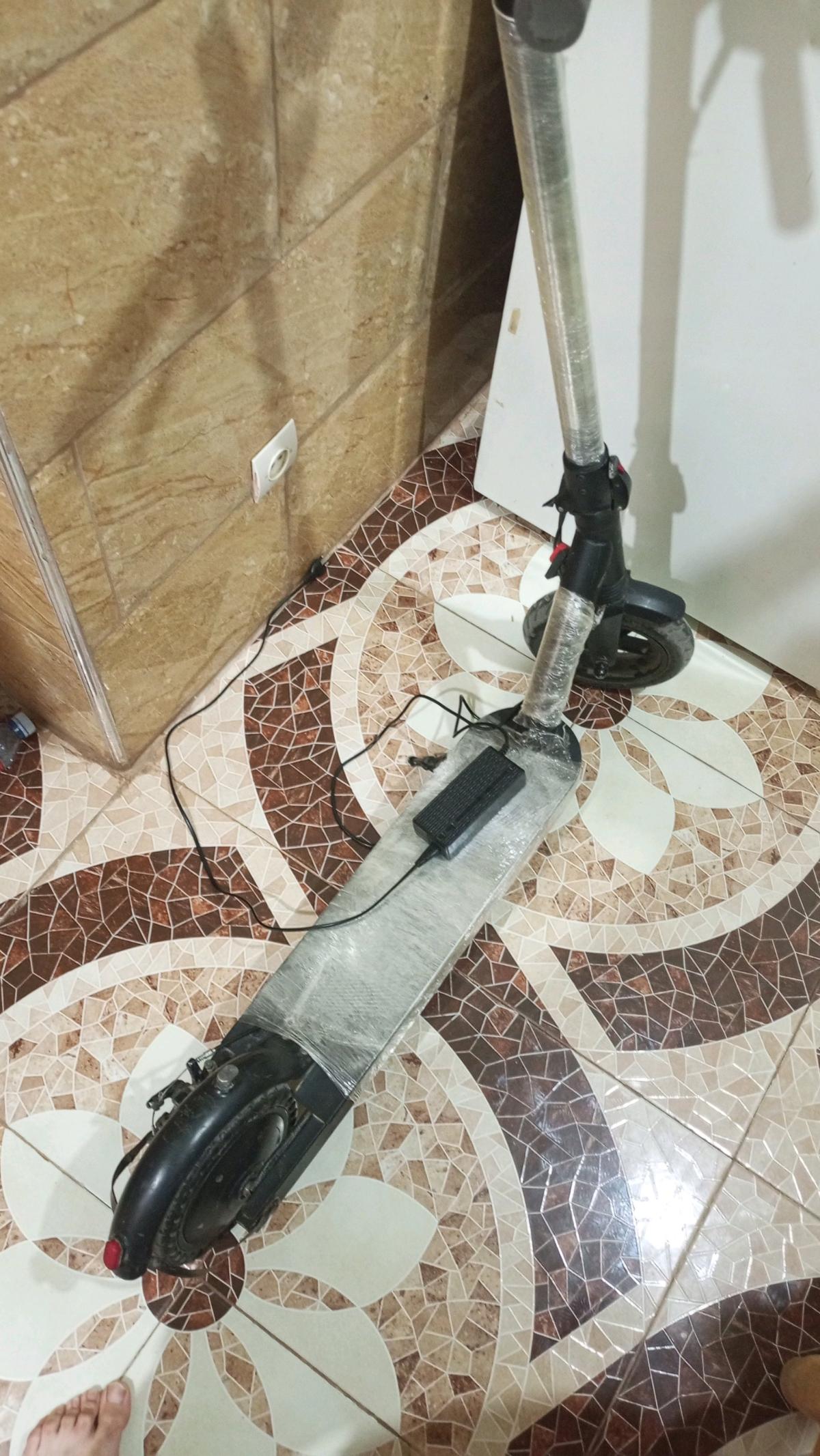 Electric scooter