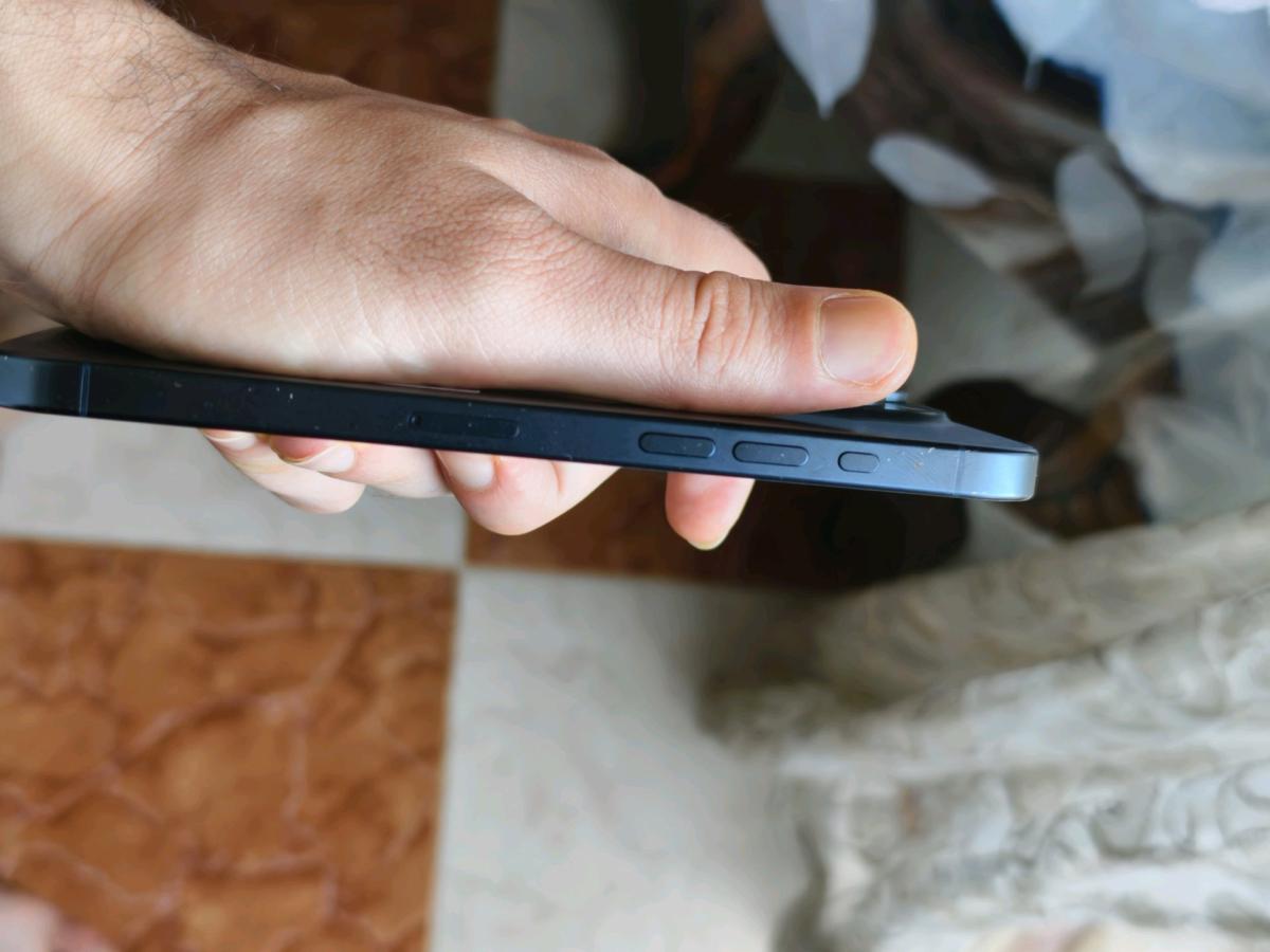 iphone 15 pro max 2