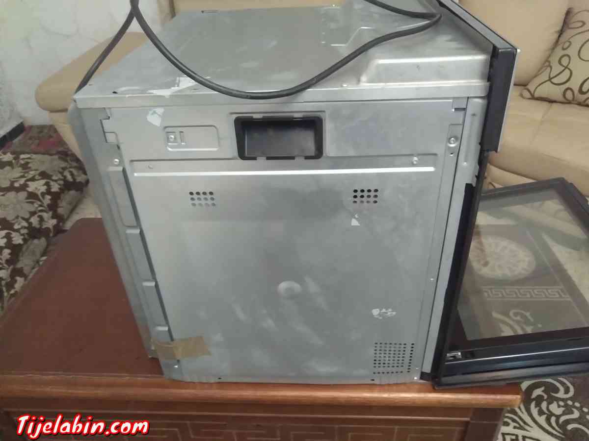 four encastrable pyrolyse électrique