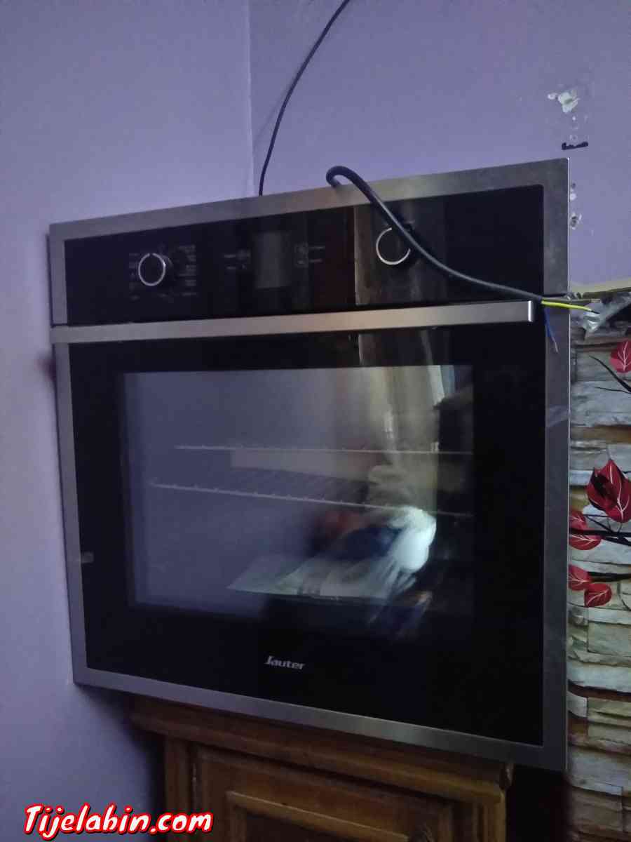 four encastrable pyrolyse électrique