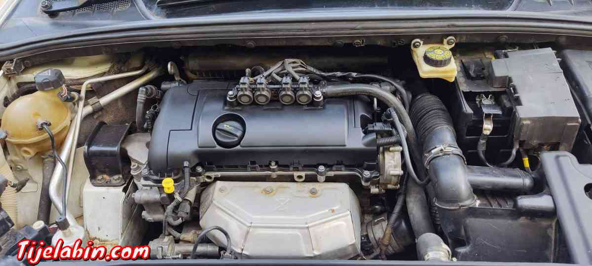 سيارة  بيجو  308