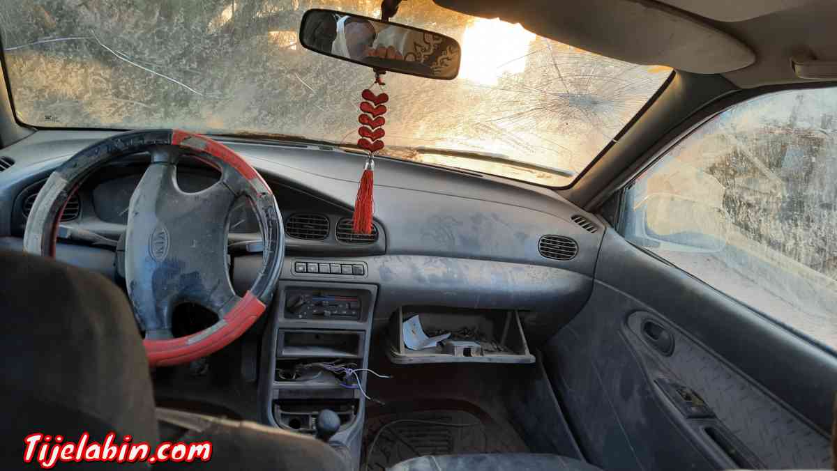 سيارة كيا أفيلا