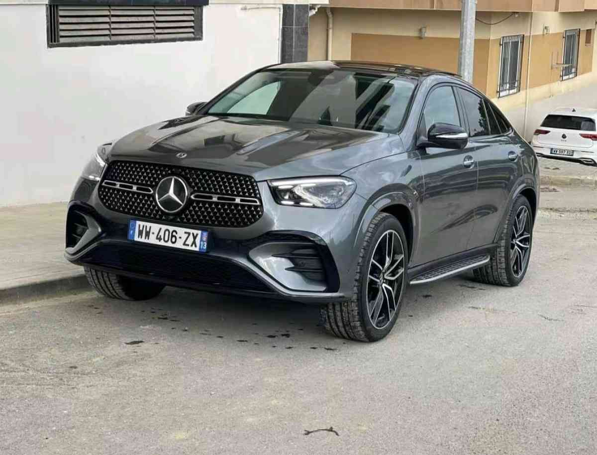 Mercedes 300d 2024 00km