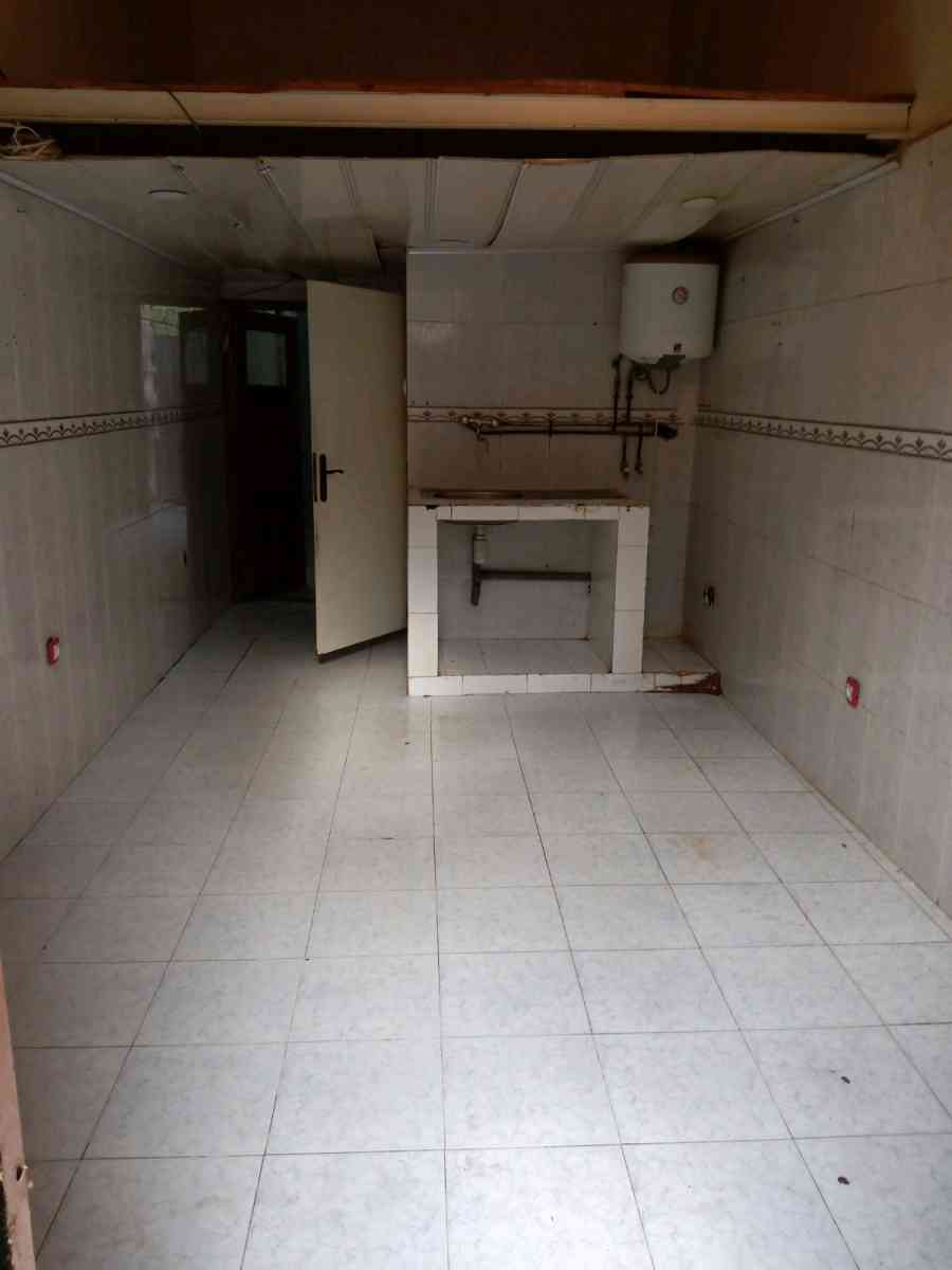 محل للبيع في عين النعجة