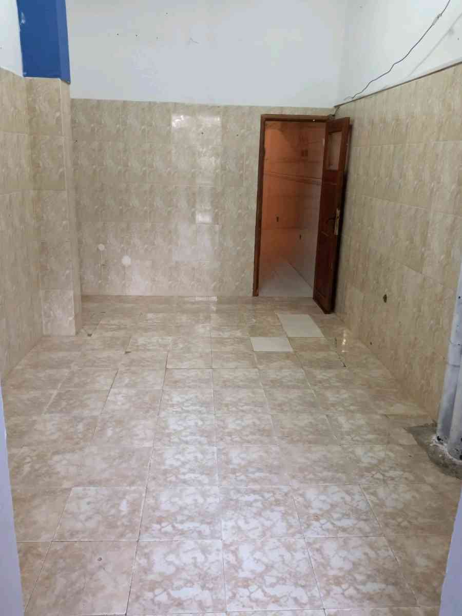 محل للبيع في عين النعجة