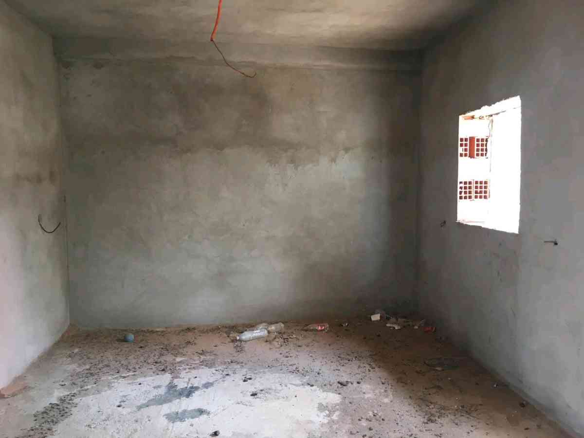 منزل بمساحة 150 متر بقرية الحوض يبعد  ولاية البيض ب 15 كلم