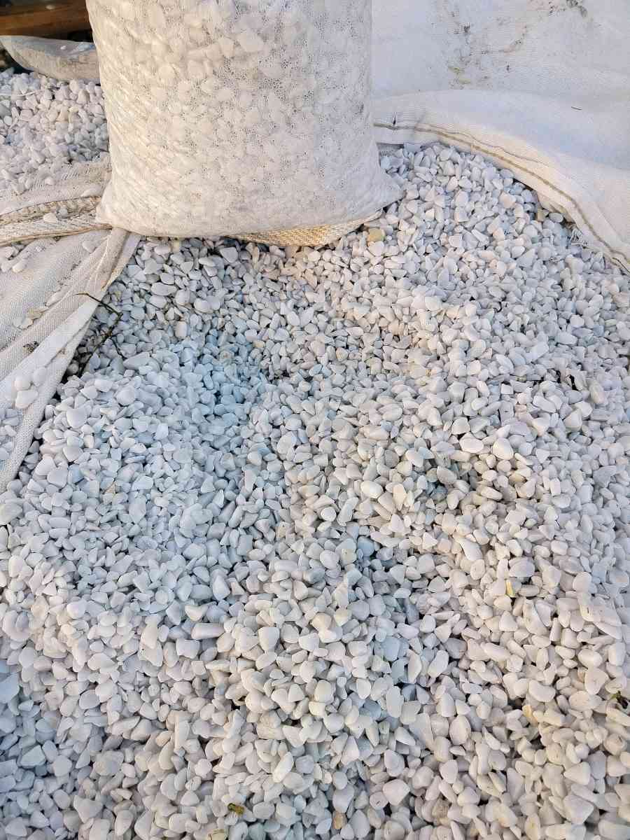 Gravier dcoration للتزيين  Sac   blanc et noir  0550794970