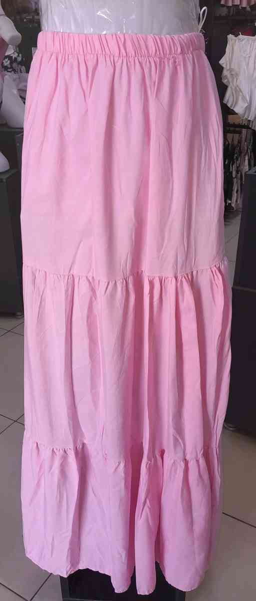 jupe Rose taille standard Neuf prix 500 Da