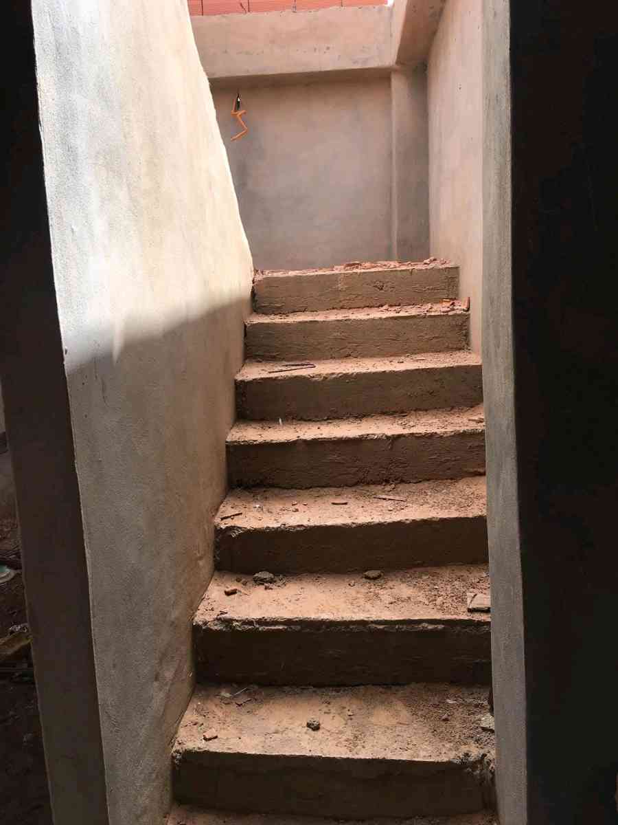 منزل بمساحة 150 متر بقرية الحوض يبعد  ولاية البيض ب 15 كلم