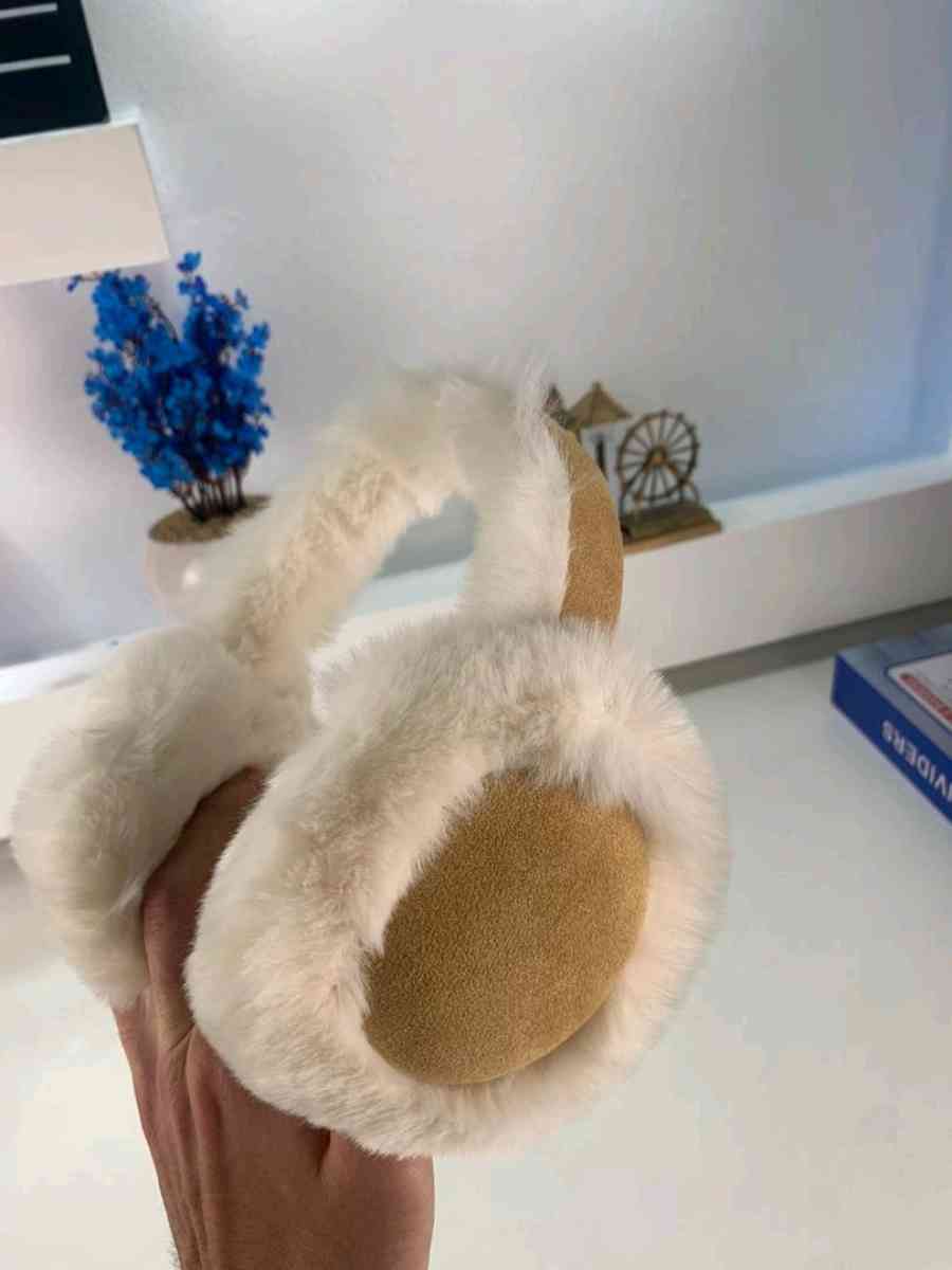 سماعات رأس دافئة