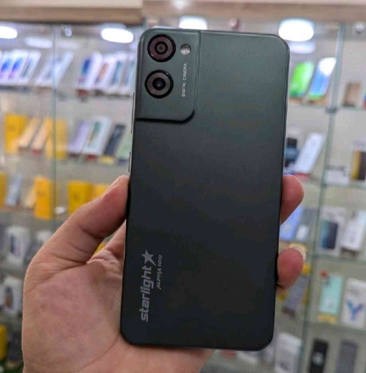 Starlight Alpha100  smartphone