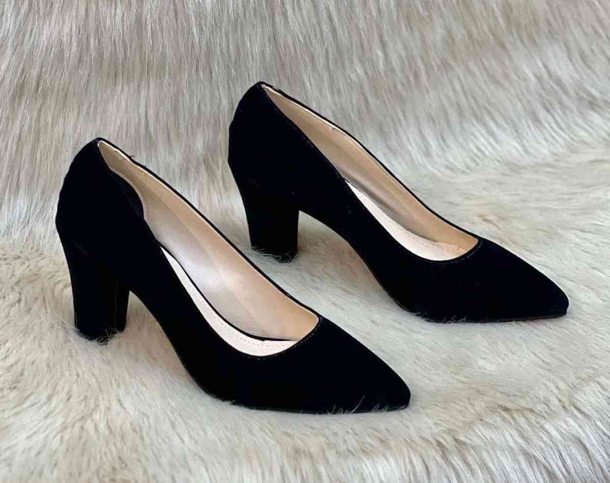 Escarpins En Daim Talons