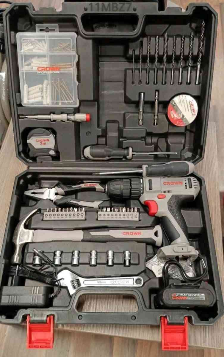 Visseuse accesoires 12v crown  126pcs
