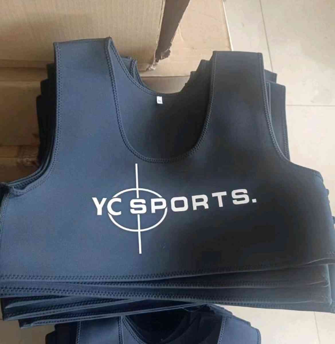 قميص داخلي حراري رياضي لشد الصدر