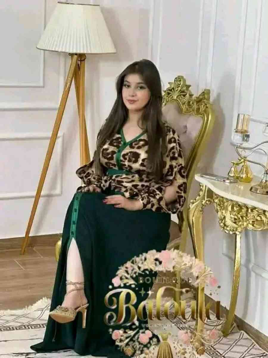 ملابس نسائية