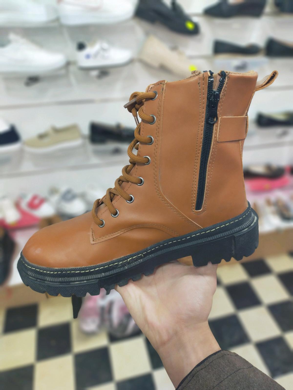 حذاء شتوي نسائي