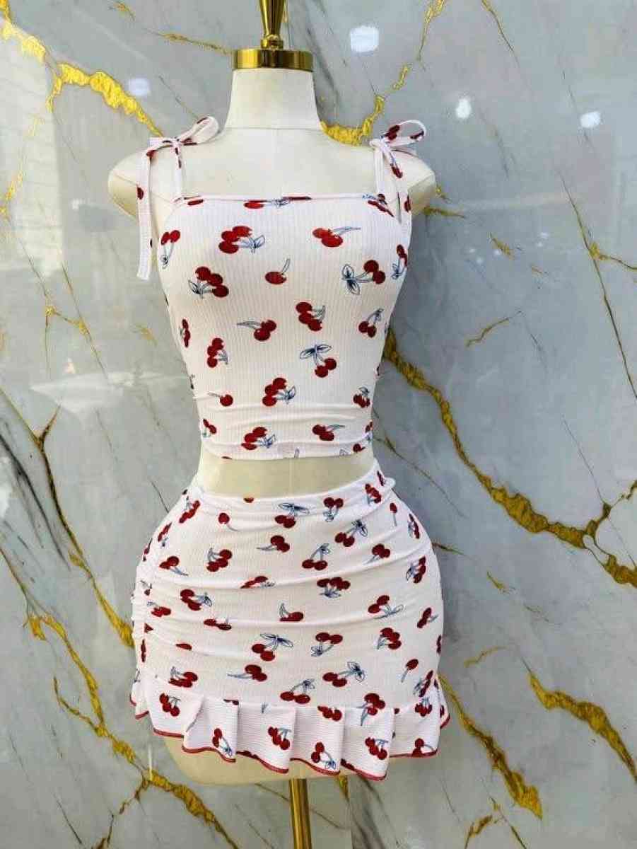 ملابس عرائس