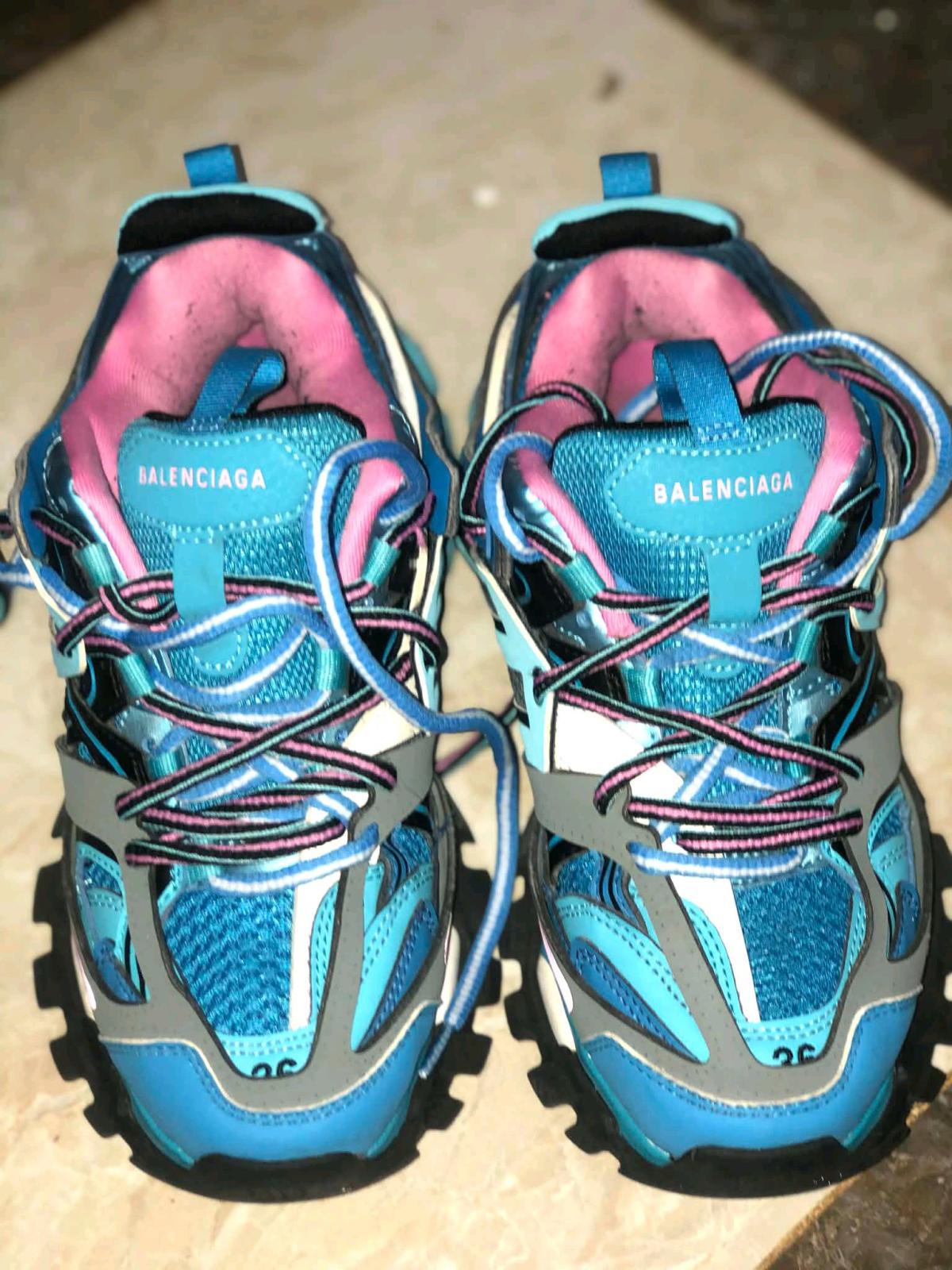 حذاء ستايل Balenciaga Triple