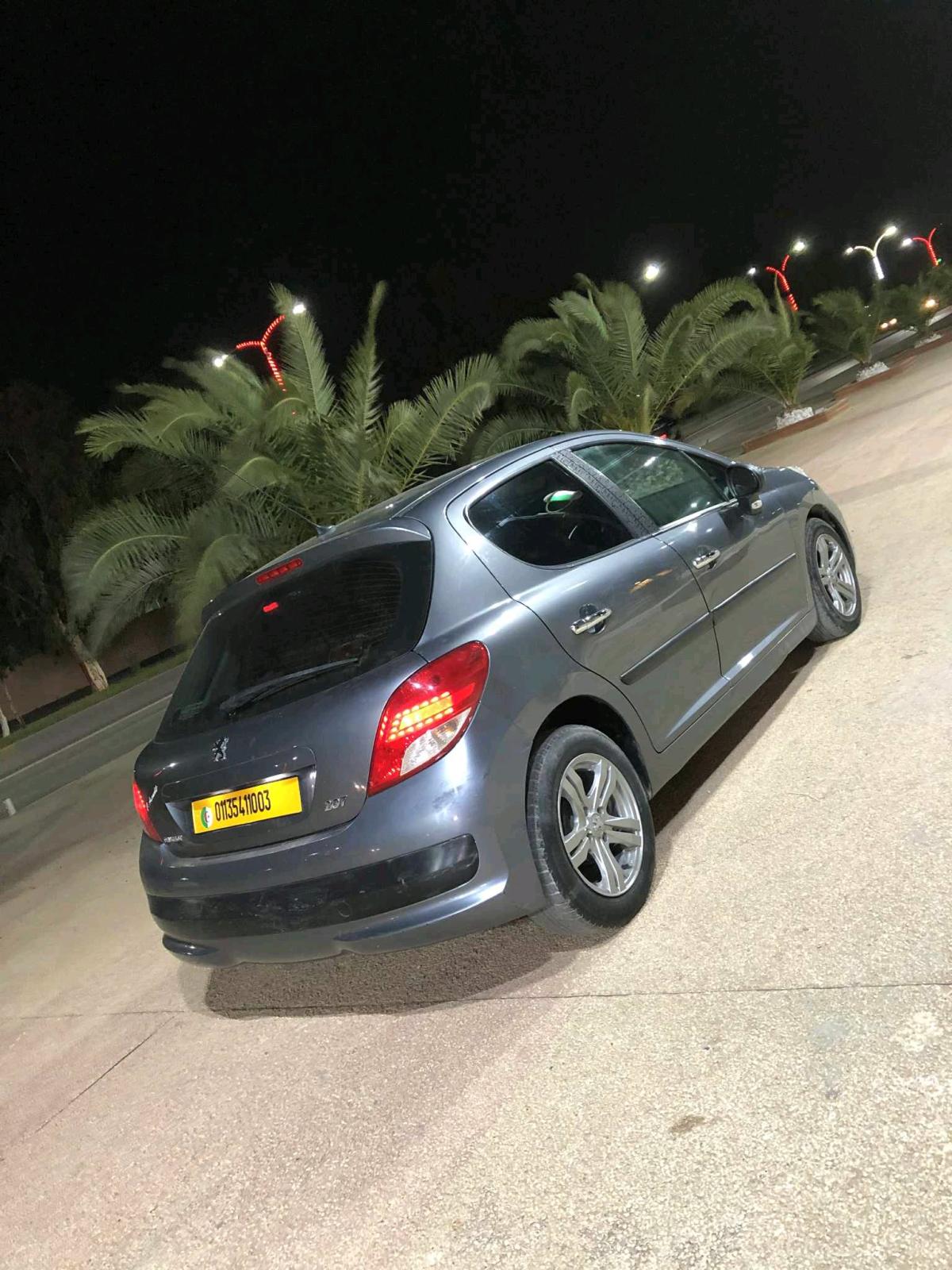 سيارة بيجو 207