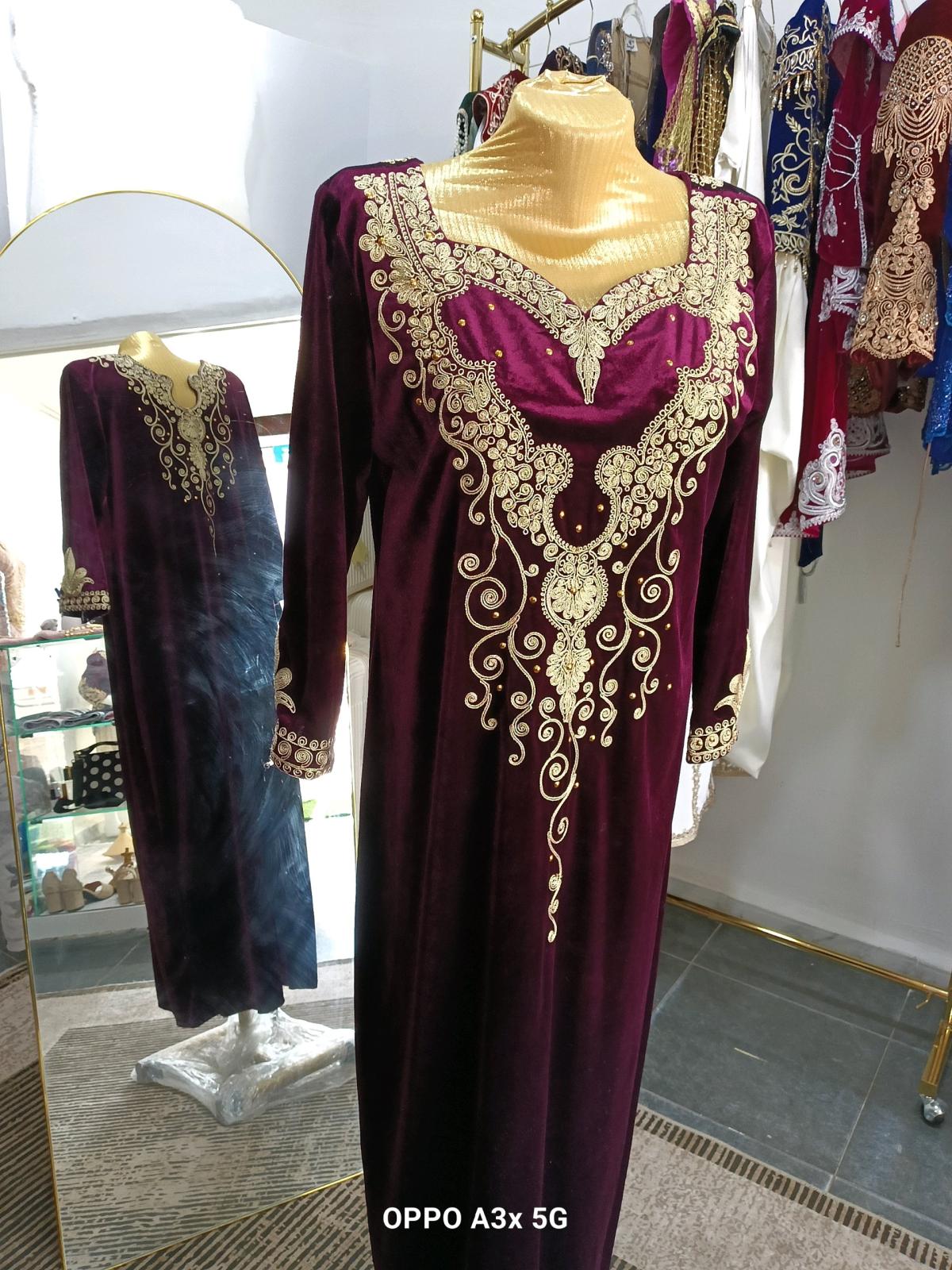 robe dhiver rouge et dore