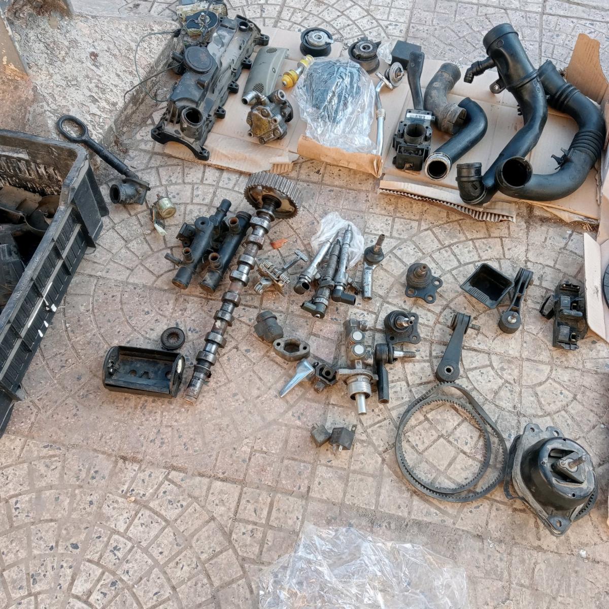 قطع غيار سيارة  قولف4 ورونو