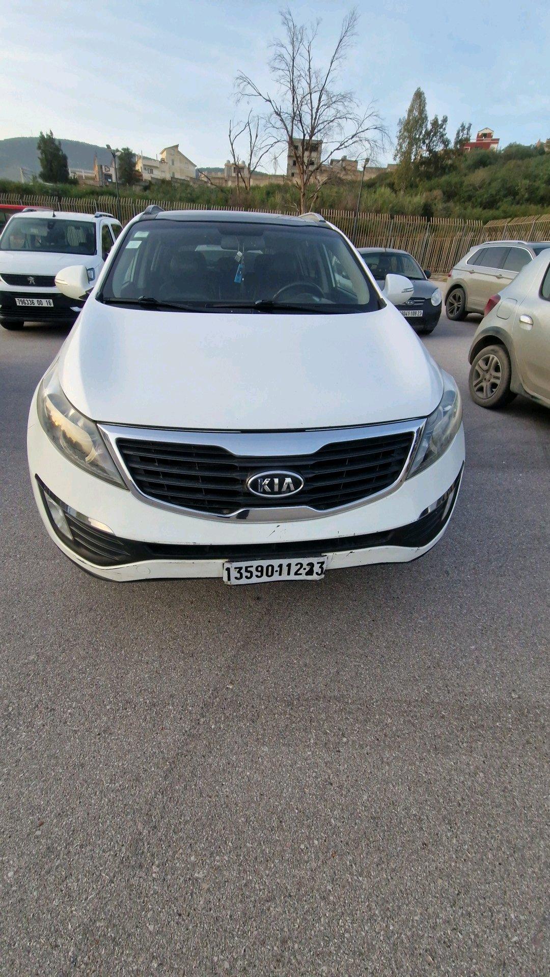 KIA SPORTAGE  CRDI  4 2 ANNE 2012 PREMIERE MAIN