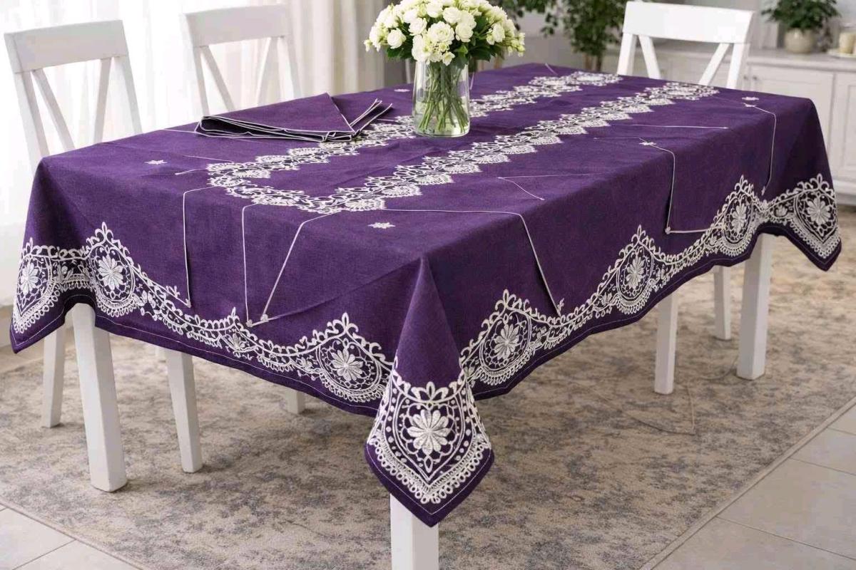 ناب صالا مونجي فيها 220 علي 150 مستطيلة شكل معاها 8 طراشن