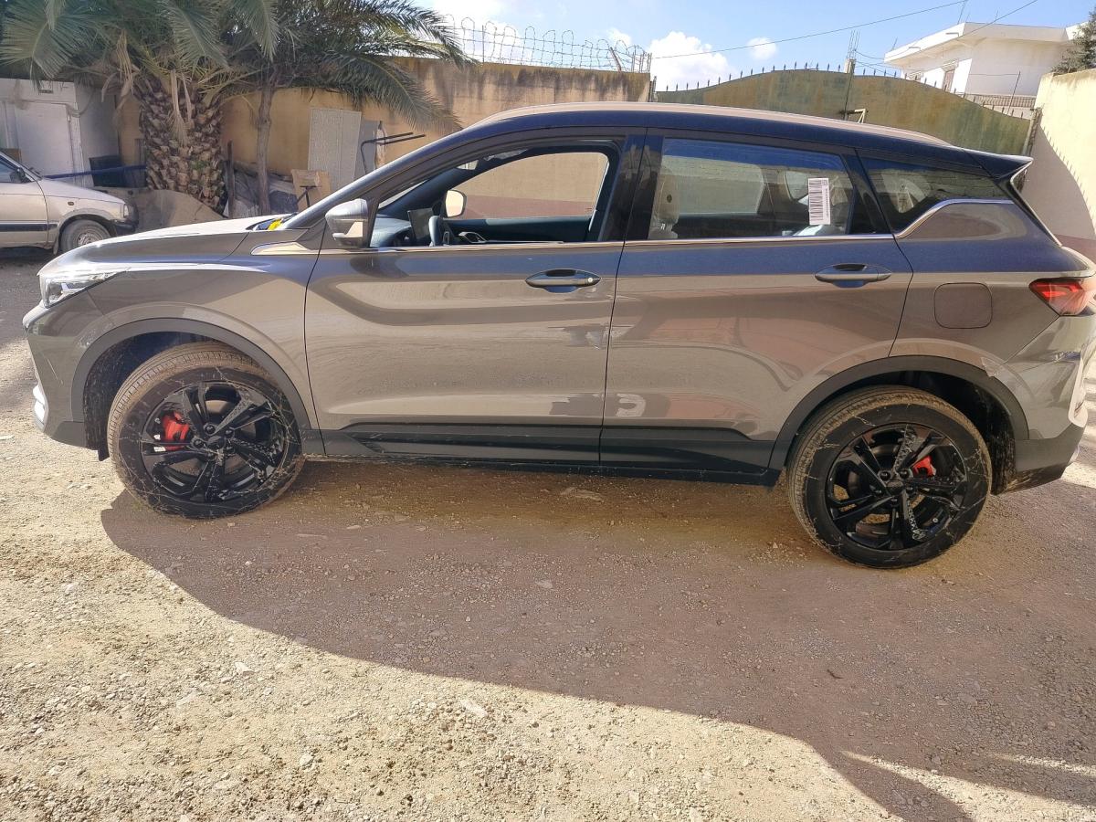 GEELY COOLRAY full options