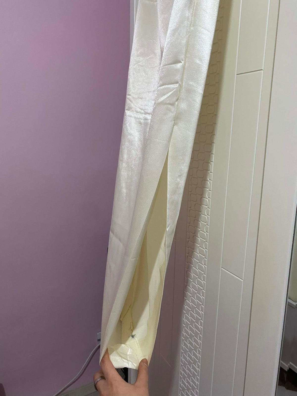 Karakou neuf et authentique