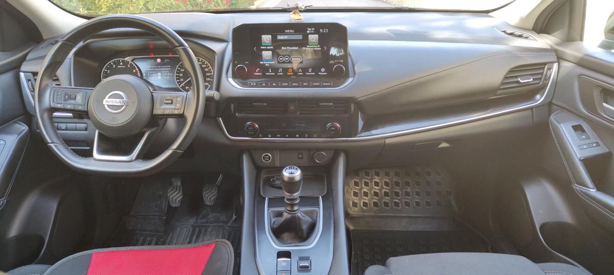 nissan Qashqai essence 13 TCE 140 machia 94000 boite manuel