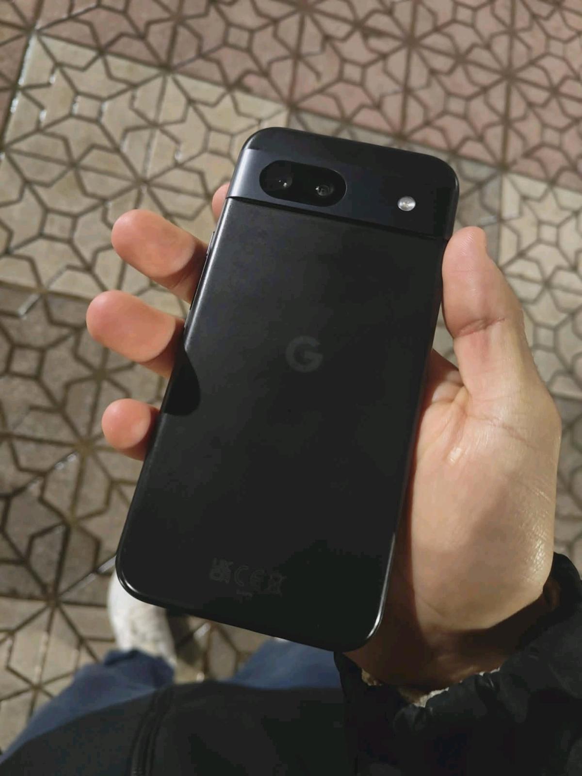 Google pixel 8a