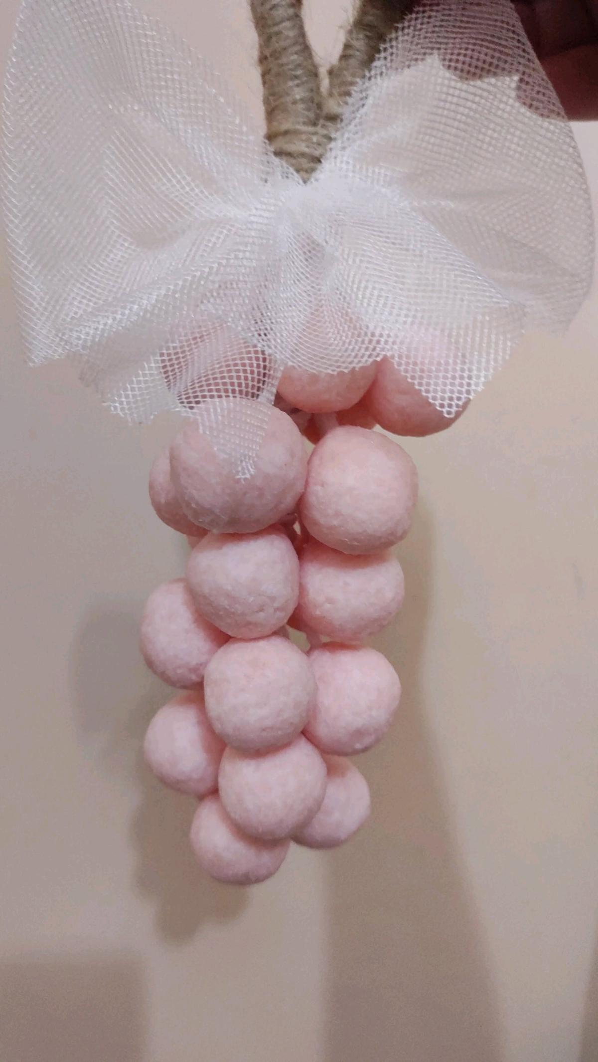 صابون علي شكل عنقود عنب للتزيين و الاستعمال اليومي